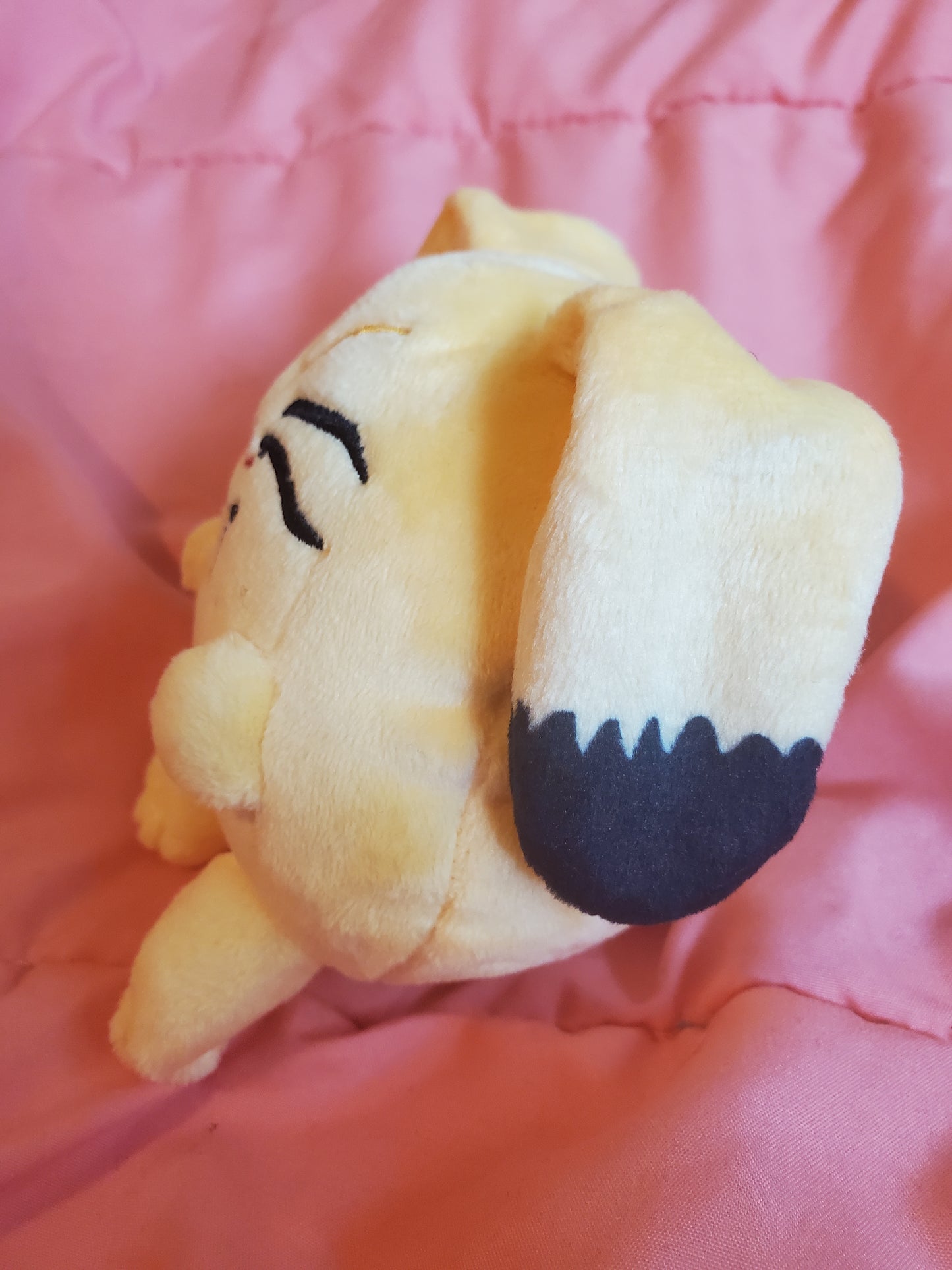 Huevo (Rouvere) Plushie - Official MrAyeshen Merchandise